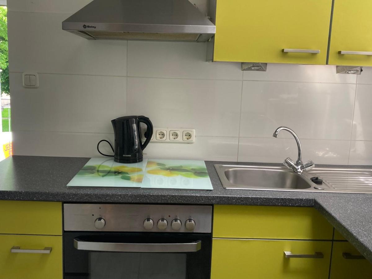 Toll Apartment Mit Privatem Eingang Free Parking Slbst Check-In Netflix 30 Zone Ruhig Дуйсбург Экстерьер фото