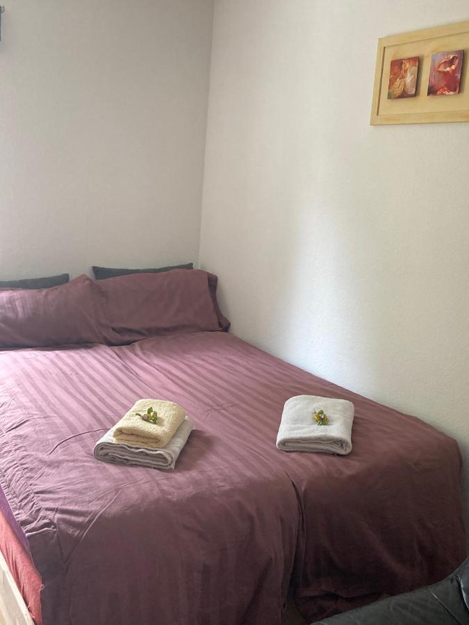 Toll Apartment Mit Privatem Eingang Free Parking Slbst Check-In Netflix 30 Zone Ruhig Дуйсбург Экстерьер фото